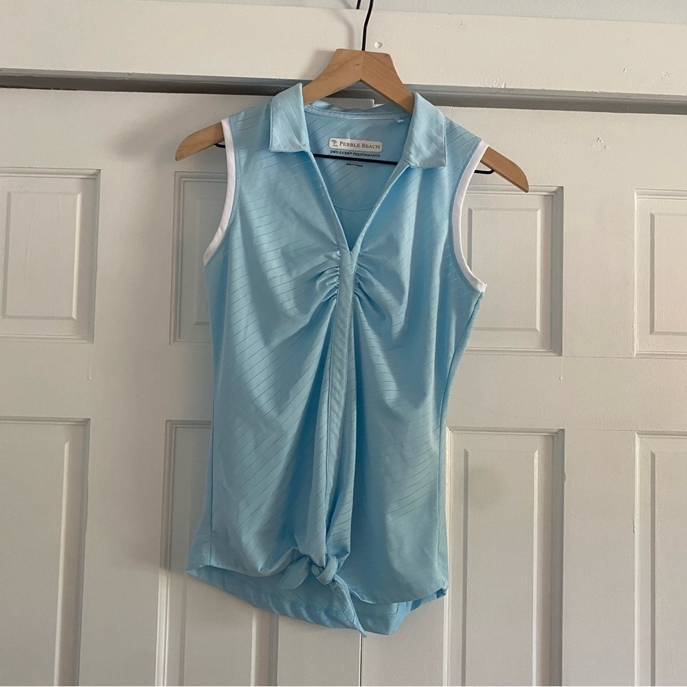 Pebble‎ Beach Sky Blue Sleeveless Top